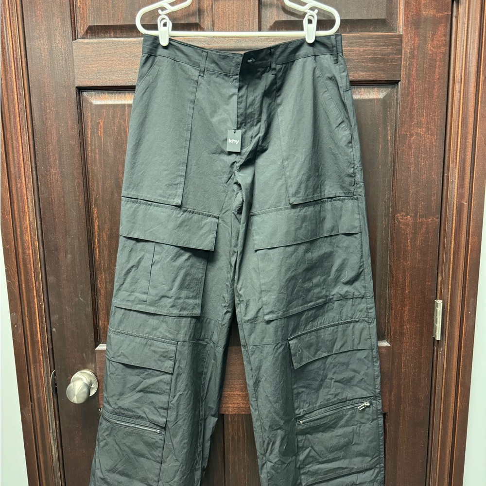 Khy wide leg cargo pants, black, size Medium